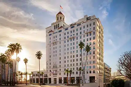 Accor hotels in US, Accor hotels in Canada, Ibis hotels